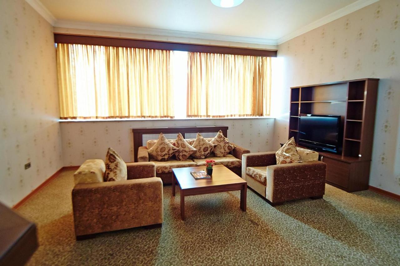 Grand Nakhchivan Hotel Екстериор снимка