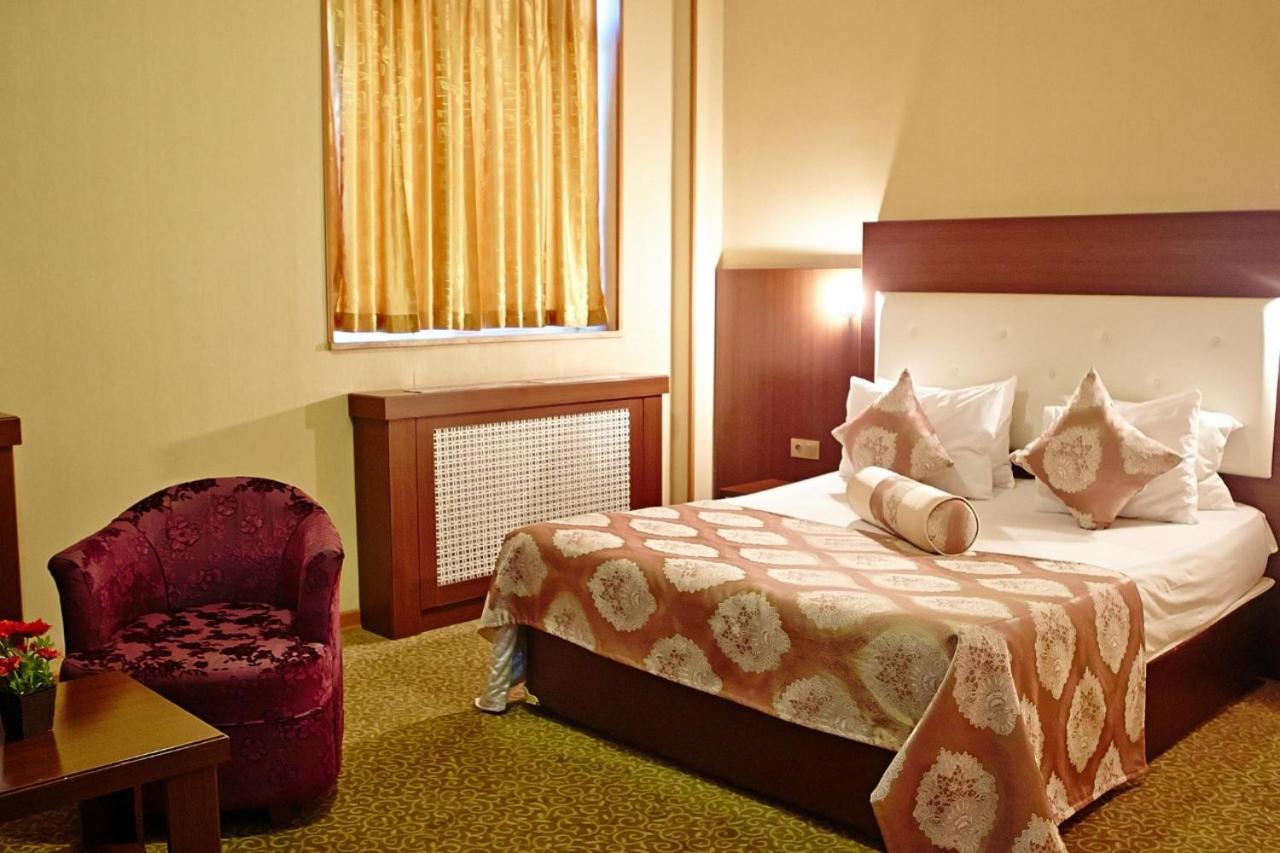 Grand Nakhchivan Hotel Екстериор снимка