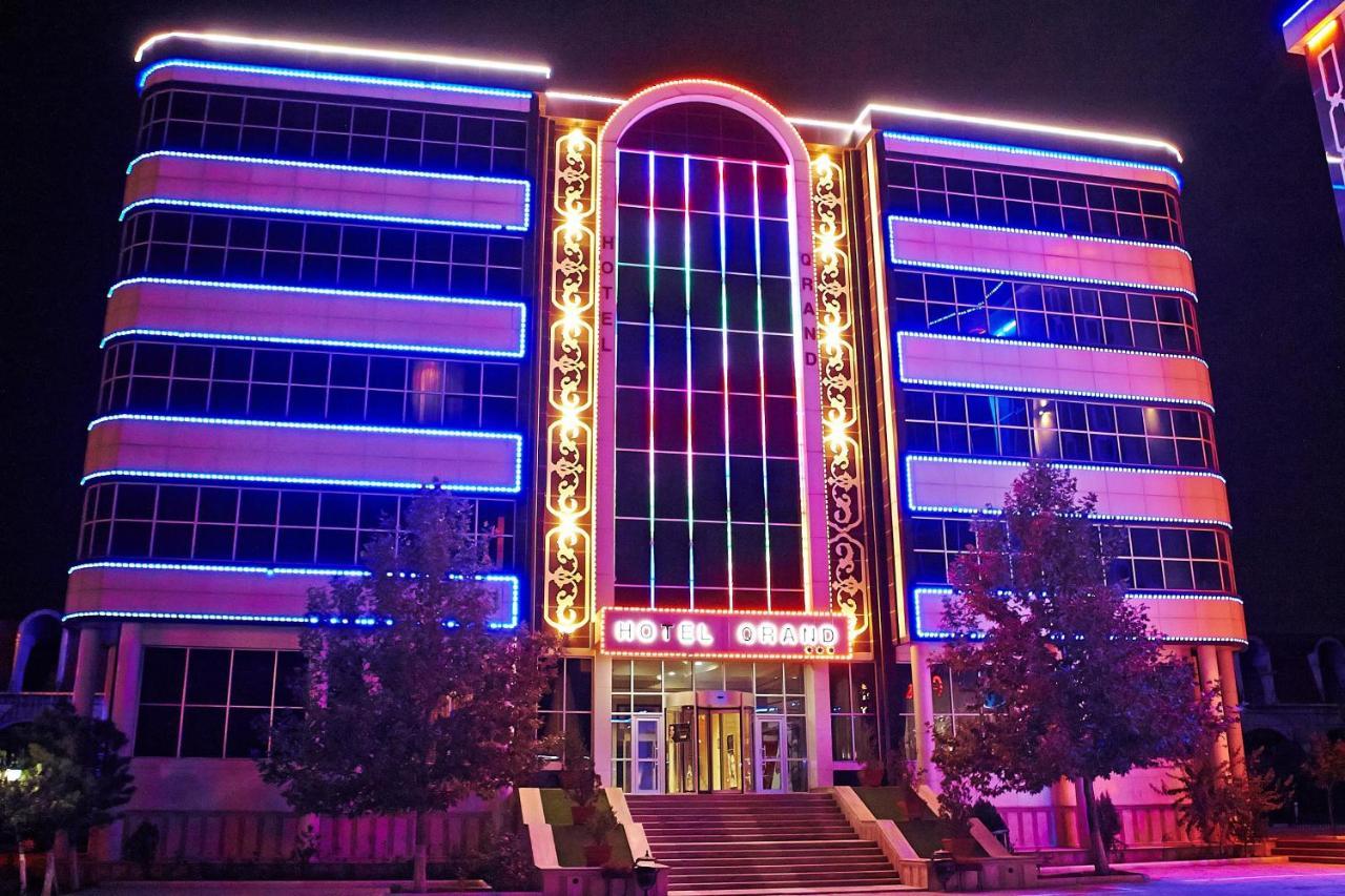 Grand Nakhchivan Hotel Екстериор снимка
