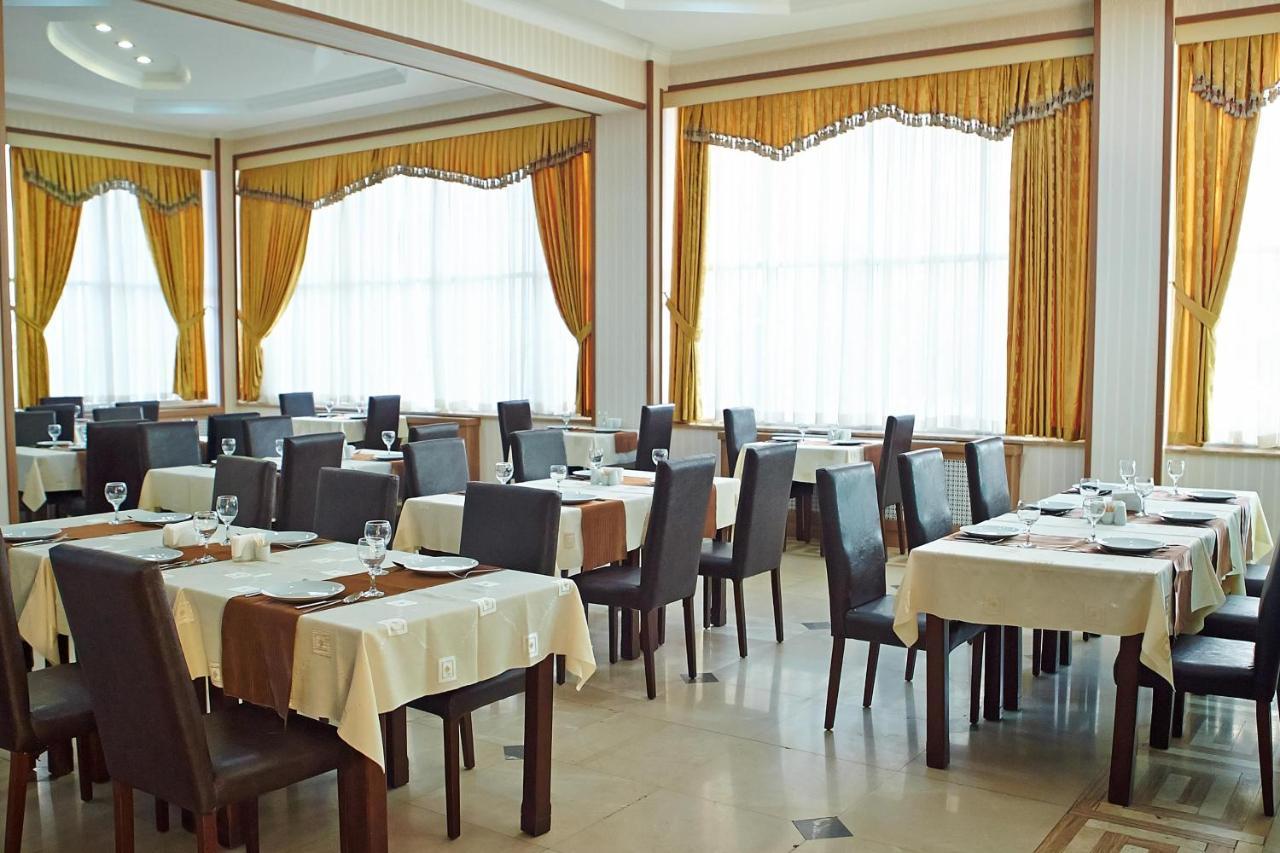 Grand Nakhchivan Hotel Екстериор снимка