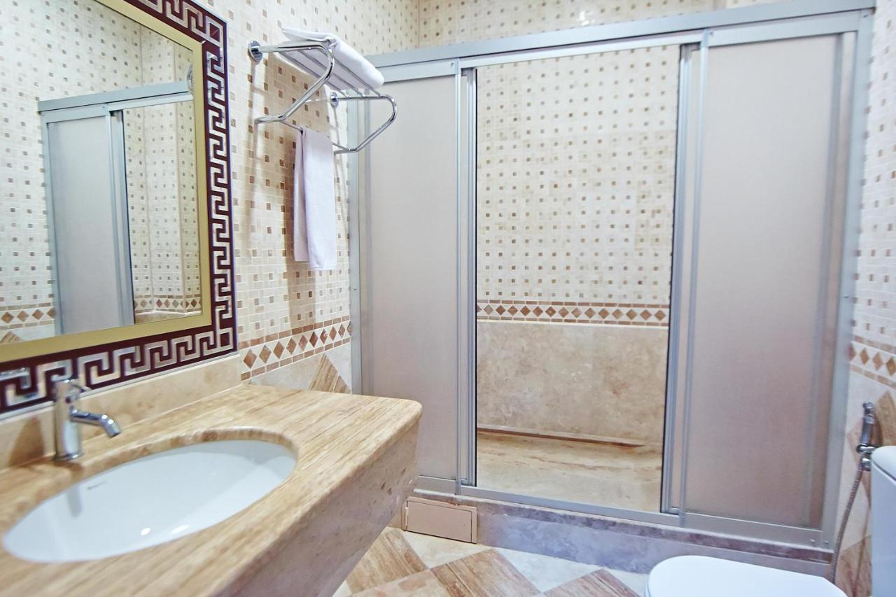 Grand Nakhchivan Hotel Екстериор снимка