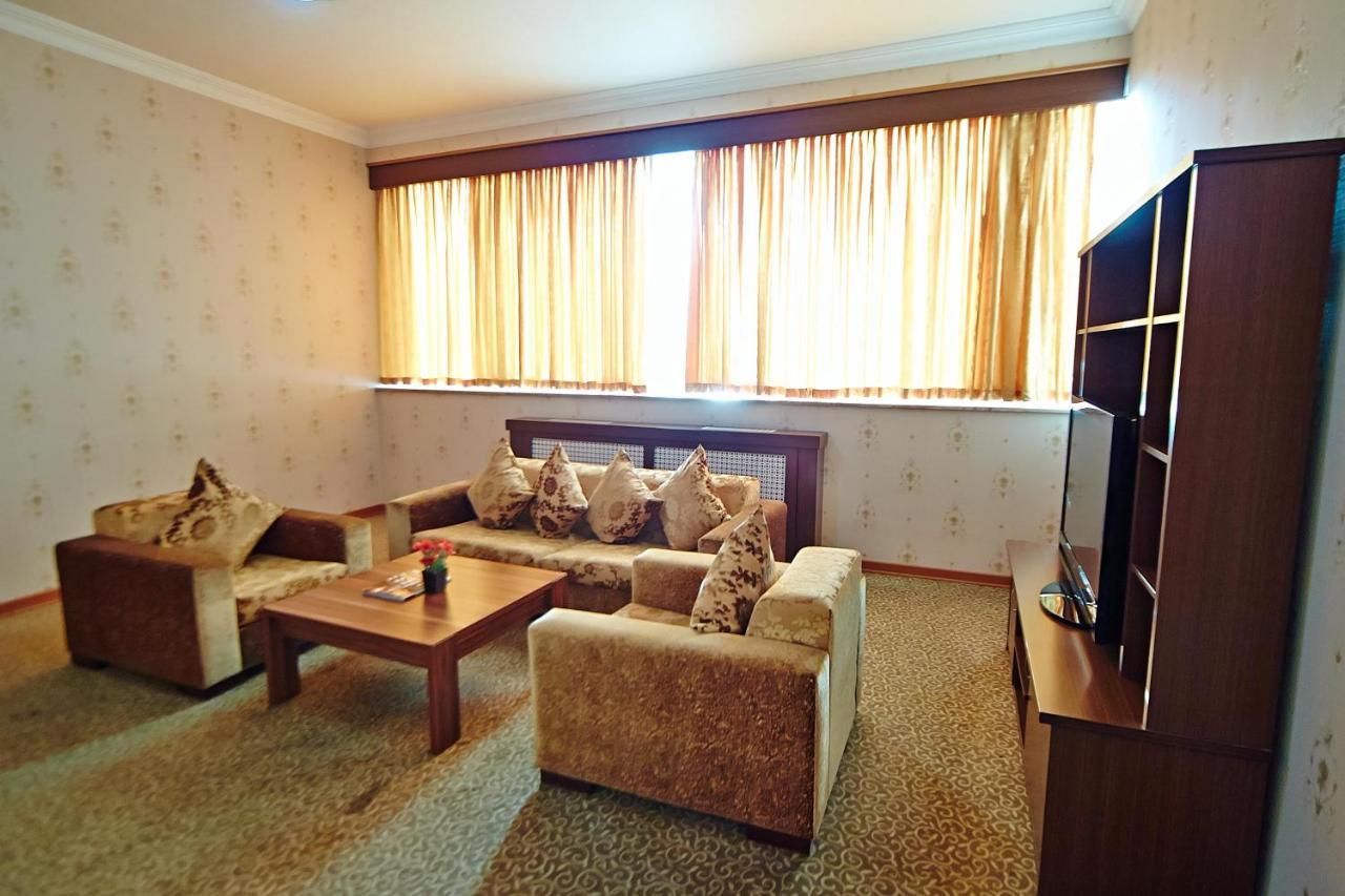 Grand Nakhchivan Hotel Екстериор снимка