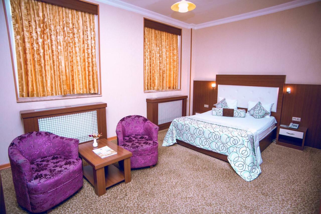 Grand Nakhchivan Hotel Екстериор снимка
